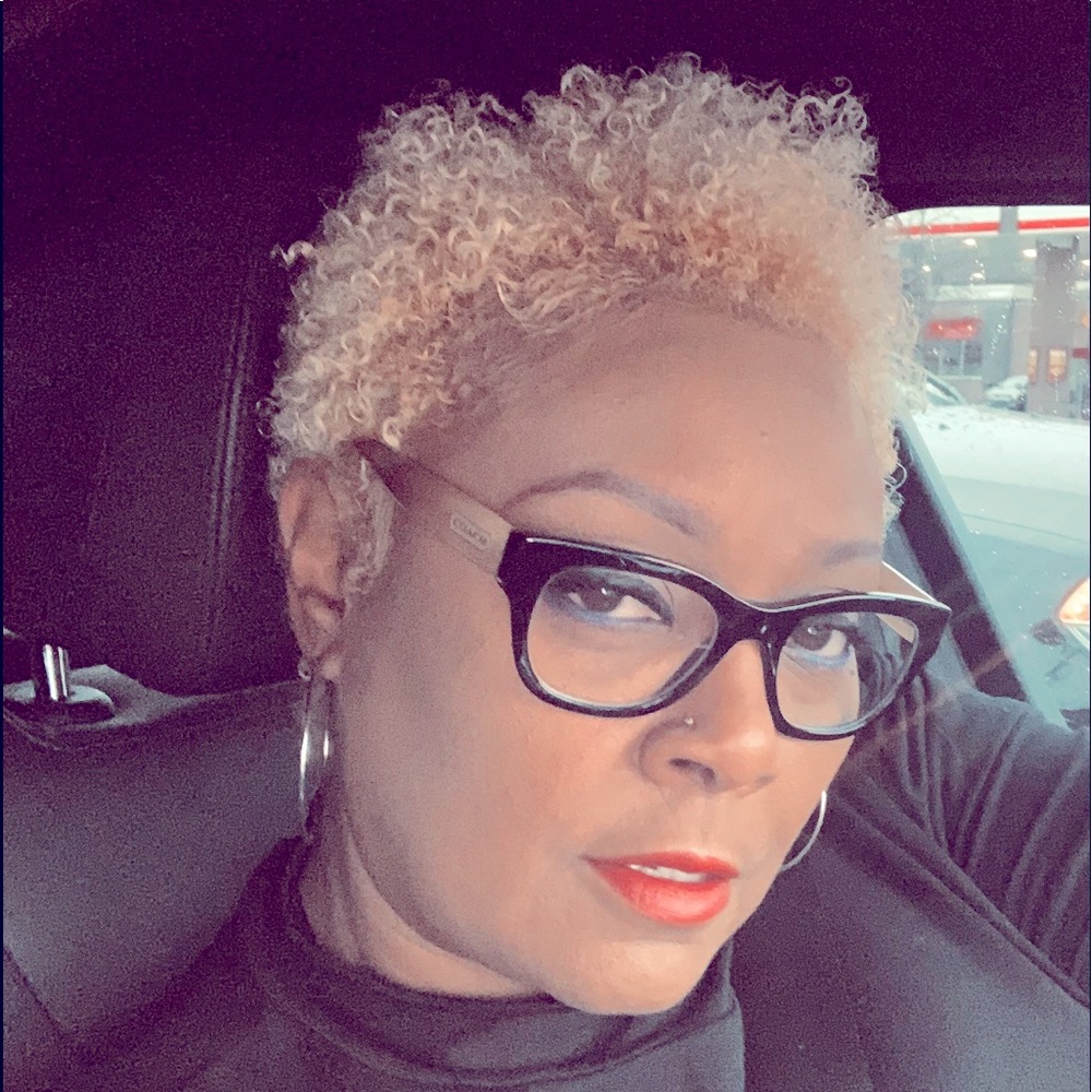 Meet your Posher, Lucy